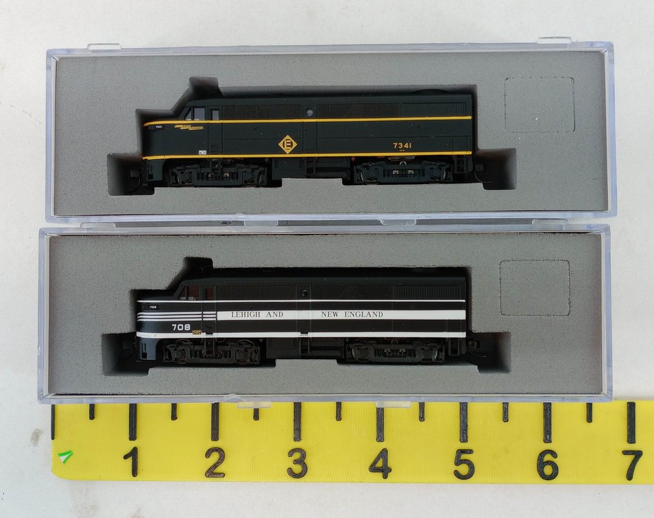 2 N SCALE FA-1 DIESEL LOCOMOTIVES, ERIE-LACKAWANNA 7341 & LEHIGH & NEW ENGLAND 708, 2 OBS  INV 263332041