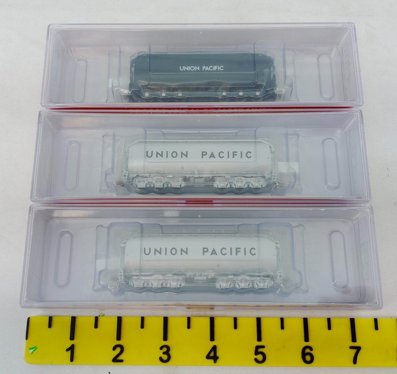 3 SCALE TRAINS N SCALE UNION PACIFIC 24C FUEL/WATER TENDERS, 3 OBS  INV 263332067