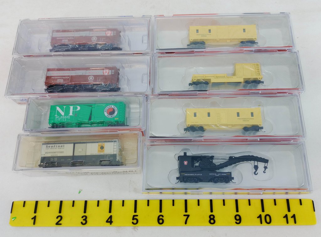 8 INTERMOUNTAIN N SCALE PRR, NP & B&O BOXCARS, CABOOSES & CRANE, 8 OBS  INV 263332082