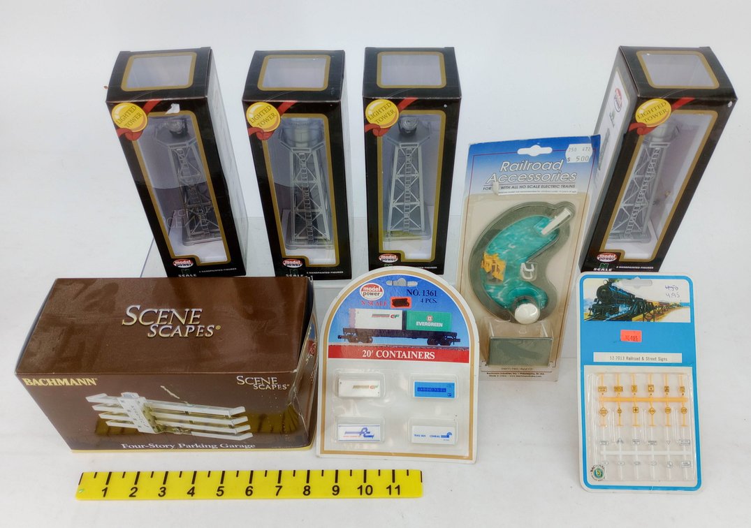 MODEL POWER & BACHMANN N SCALE LIGHTED TOWERS, PARKING GARAGE, CONTAINERS & ACCESSORIES OBS  INV 263332100