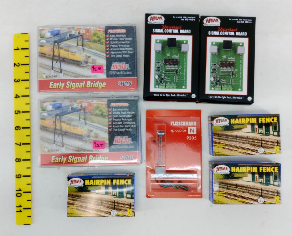 ASSORTED N SCALE ATLAS, BLMA & FLEISCHMANN SIGNAL BRIDGES, CONTROL BOARDS & FENCES, 9 OBS  INV 263332102