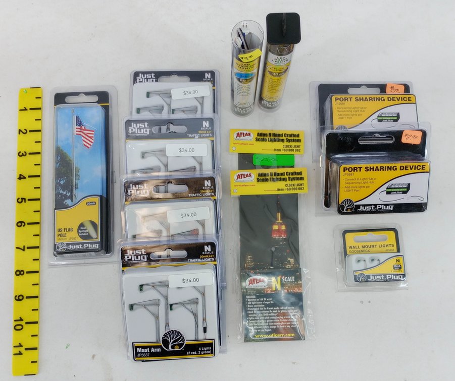 ASSORTED JUST PLUG & ATLAS N SCALE LIGHTING ACCESSORIES, MAST ARMS, FLAG POLE OBS  INV 263332103