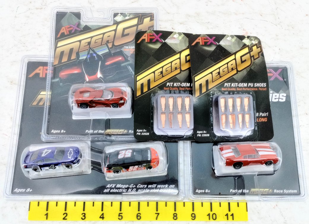 4 AFX MEGA G+ H.O. SLOT CARS & 2 PIT KIT OEM PU SHOES PACKS 6 OB  INV 263332143