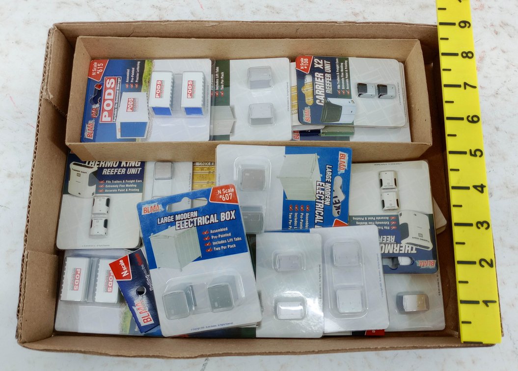 ASSORTED BLMA MODELS N SCALE PODS, ELECTRICAL BOX & REEFER UNITS SOME OBS  INV 263332157
