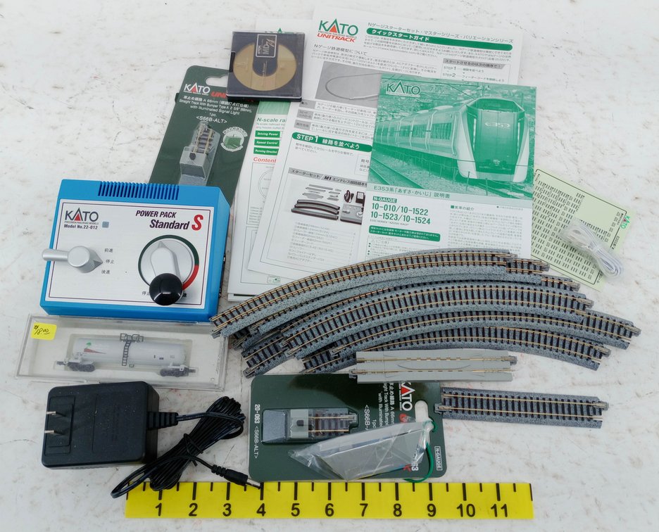 KATO N GAUGE UNITRACK STARTER SET W/ POWER PACK, TRACK, BUMPER & PAN PACIFIC TANK CAR  INV 263332161