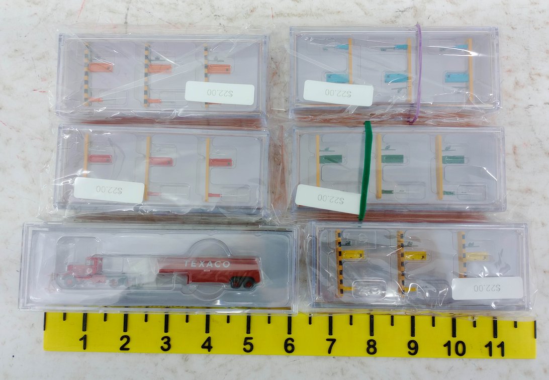 JTC MODEL TRAINS N SCALE ENTRY/EXIT KIOSKS & TEXACO PETERBILT 350 TANKER, 6 OBS  INV 263332169