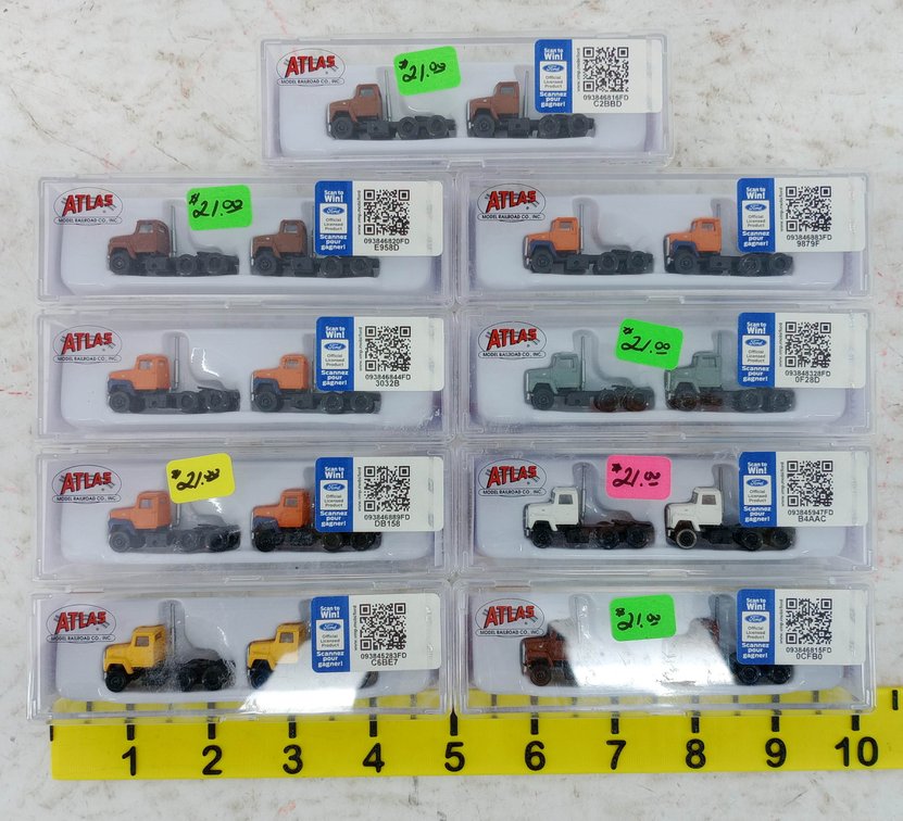 ATLAS N SCALE FORD LNT 9000 TRACTOR CABS, ASSORTED COLORS, 8 OBS  INV 263332176