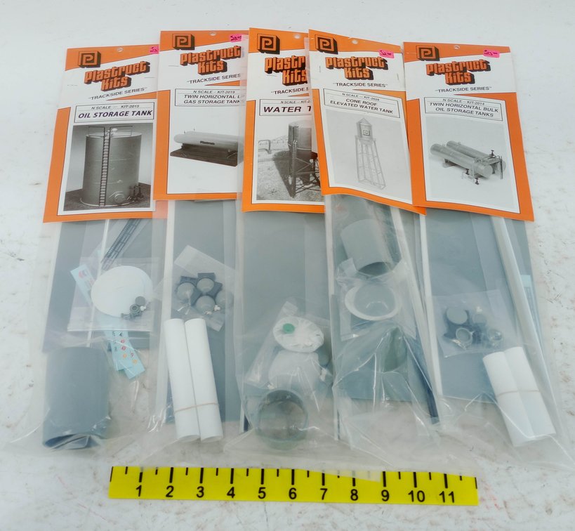 5 PLASTRUCT N SCALE TRACKSIDE SERIES TANK KITS, OIL, WATER & GAS STORAGE, 5 OBS NNC  INV 263332179