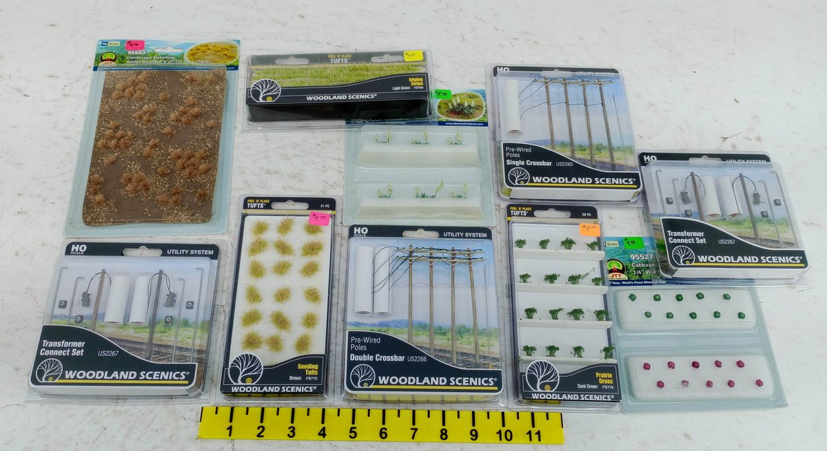 ASSORTED WOODLAND SCENICS HO UTILITY POLES, TUFTS & SCENERY DETAILING  INV 263332188