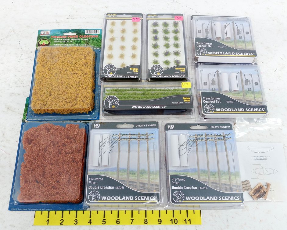 ASSORTED WOODLAND SCENICS HO UTILITY POLES, TRANSFORMER SETS, TUFTS & FOLIAGE SOME OBS  INV 263332193