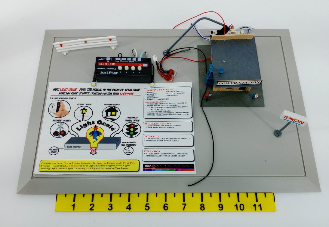 MRC LIGHT GENIE LIGHT HUB, POWER-STATION BUILDING & EXXON SIGN DISPLAY, KATO SHIPPING BOX  INV 263332228