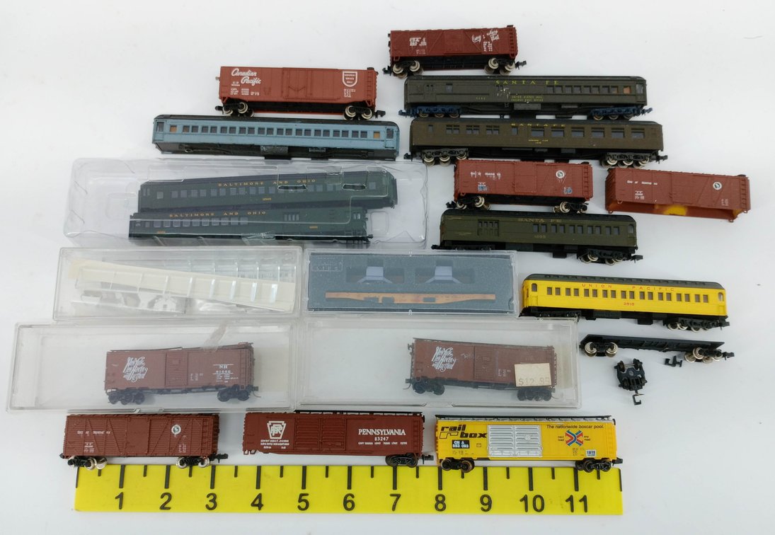 ASSORTED N SCALE FREIGHT & PASSENGER CARS SANTA FE, UNION PACIFIC, B&O, SOME OBS  INV 263332232