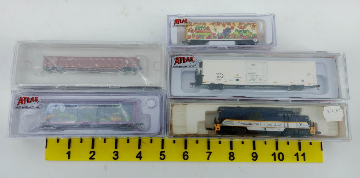 5 ATLAS N SCALE CARS & C&O BL2 LOCOMOTIVE, HOLIDAY SPECIALS, SANTA FE GONDOLA, 5 OBS INV 263332259