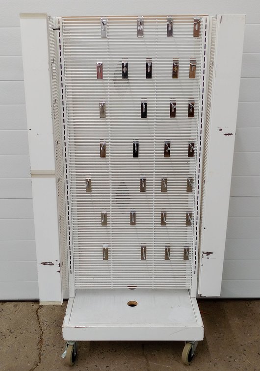 WHITE ROLLING DOUBLE-SIDED SLATWALL DISPLAY RACK ON CASTERS WITH CHROME HOOKS 5FT INV 263332269