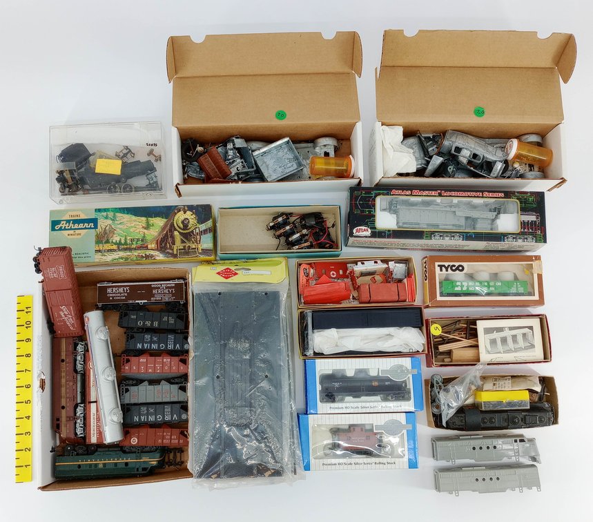 ASSORTED HO SCALE ATHEARN ATLAS TYCO BACHMANN LOCOMOTIVES, CARS, KITS & PARTS, SOME OBS NNC  INV 260670014