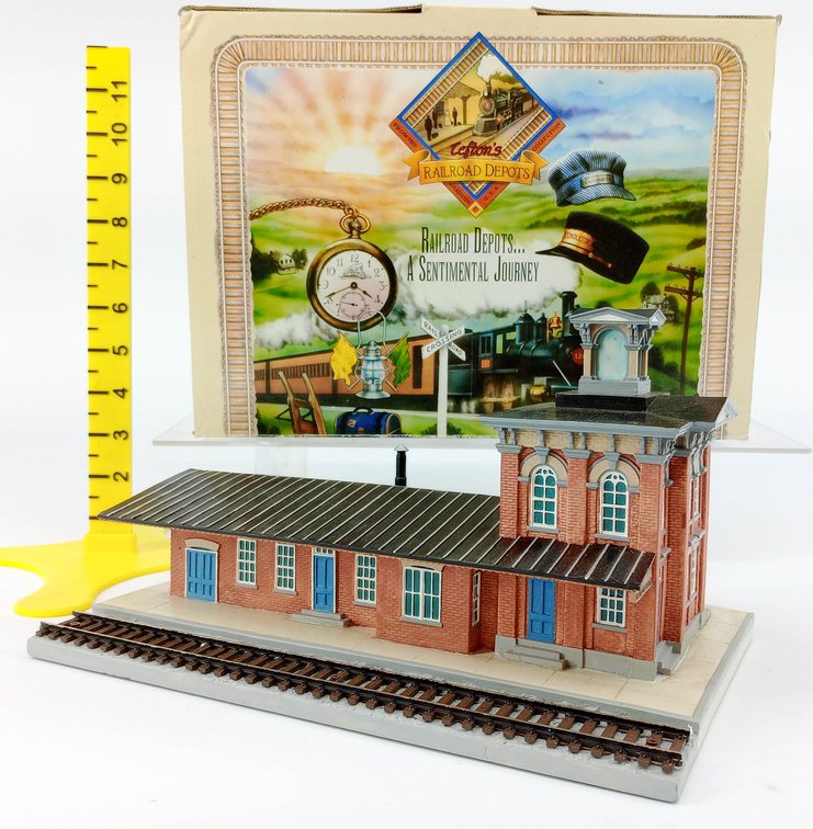 LEFTON'S RAILROAD DEPOTS GETTYSBURG STATION RESIN MODEL 1994 NO. 01632 OB  INV 260670016