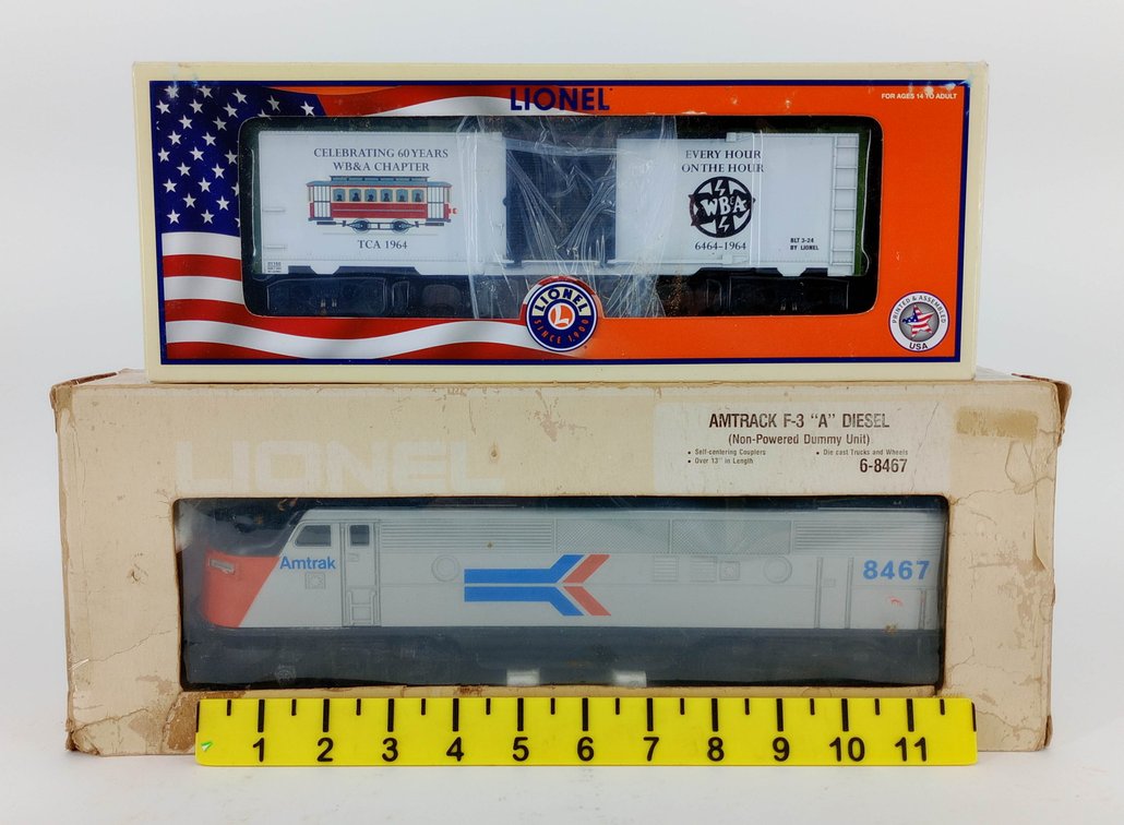 2 LIONEL O GAUGE 6-8467 AMTRAK F-3 A DIESEL DUMMY & WB&A CHAPTER TCA BOXCAR, 2 OBS  INV 262350016