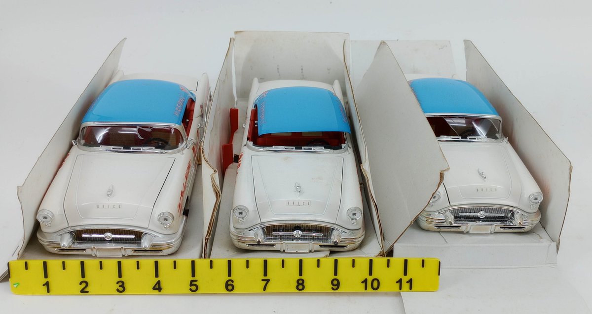 3 DIE-CAST 1955 BUICK FISH CARBURETOR M-1 FIREBALL RACE CARS WHITE & BLUE 3 OB  INV 262350023
