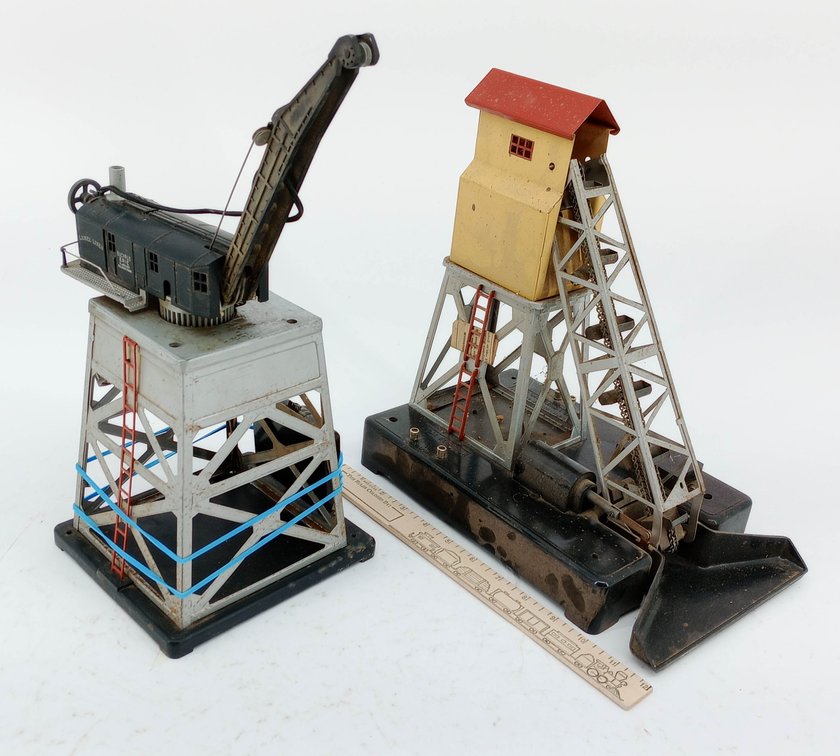 2 LIONEL LINES TRAIN ACCESSORIES BUCYRUS ERIE CLASS 250 RAILROAD CRANE & COAL ELEVATOR  INV 261650618