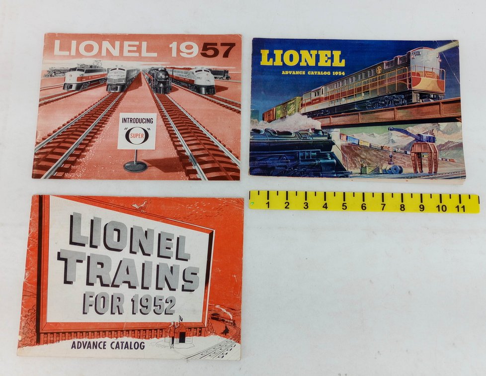 3 LIONEL TRAINS ADVANCE CATALOGS 1952 1954 1957 O GAUGE MAGNE-TRACTION  INV 261650632
