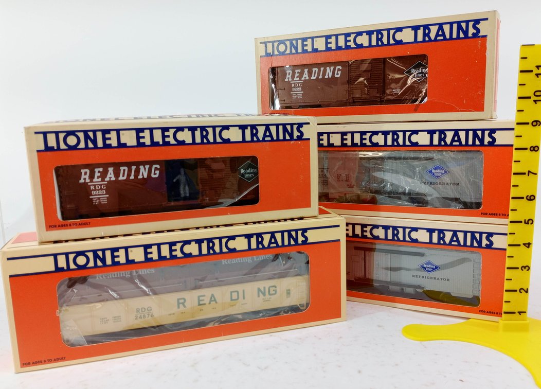 5 LIONEL O GAUGE READING BOXCARS, GONDOLA & REEFERS, 5 OBS  INV 263390188