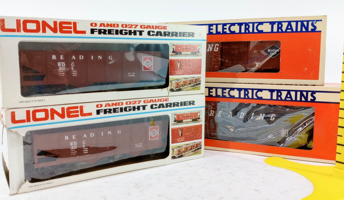 4 LIONEL O GAUGE READING HOPPERS & BOXCAR O GAUGE, 4 OBS  INV 263390189