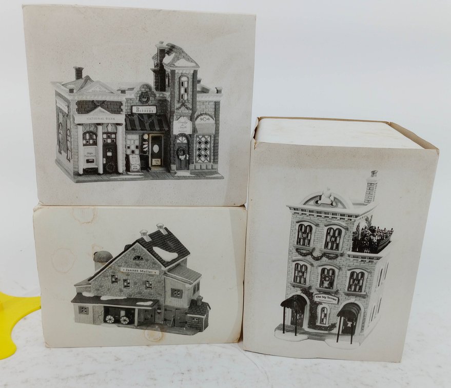 3 DEPT 56 HERITAGE VILLAGE PORCELAIN BUILDINGS RIVERSIDE ROW SHOPS IVY TERRACE & AMISH BARN 3 OB  INV 263390225