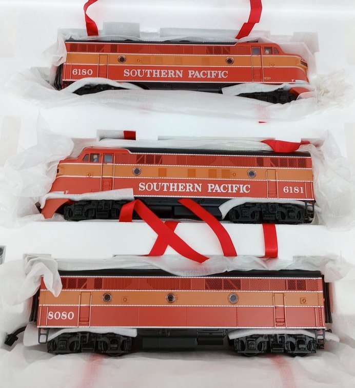 MTH O GAUGE 20-2199-1 SOUTHERN PACIFIC DAYLIGHT F-3 ABA DIESEL SET W/ PROTO-SOUND, OB  INV 263390229