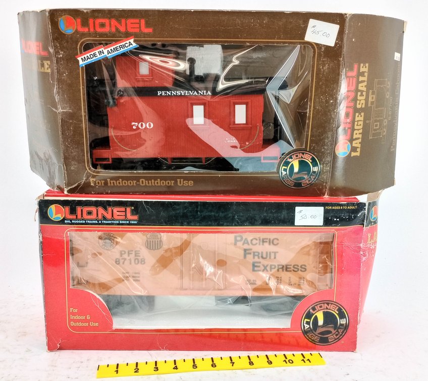 2 LIONEL G GAUGE 8-87700 PENNSYLVANIA CABOOSE & 8-87108 PACIFIC FRUIT EXPRESS REEFER, 2 OBS  INV 263390266