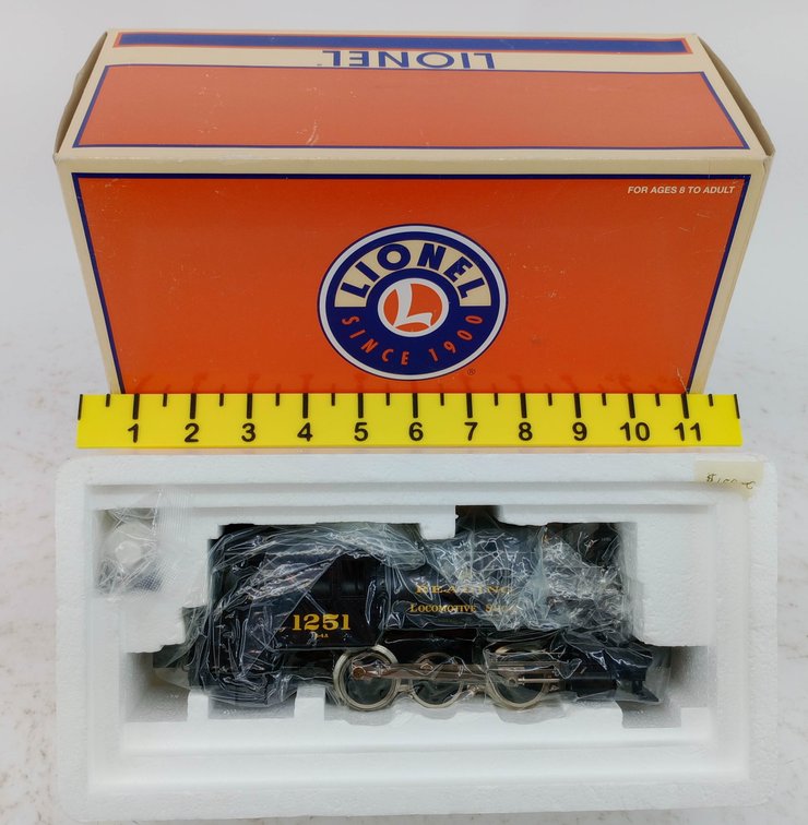 LIONEL O GAUGE 6-28613 READING 0-6-0 DOCKSIDE SWITCHER LOCOMOTIVE, OB  INV 263390289