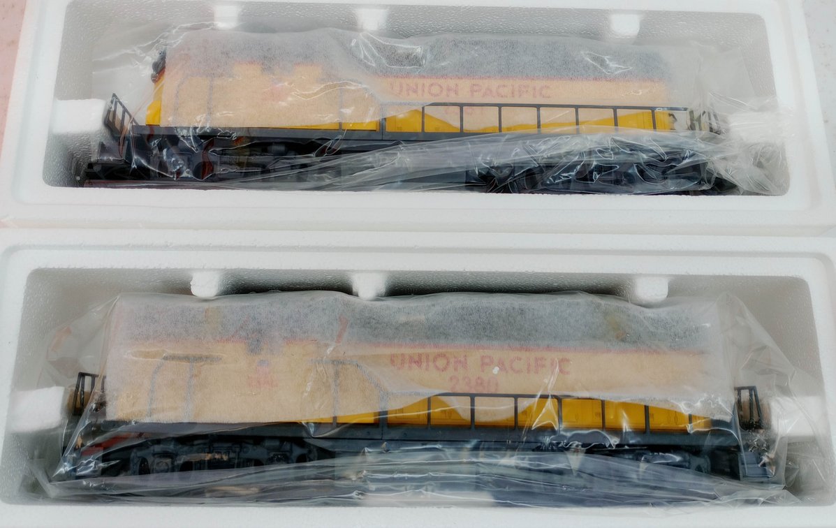 LIONEL O GAUGE 6-11956 UNION PACIFIC GP-9 POWER & NON-POWER LASH-UP SET, OB  INV 263390287