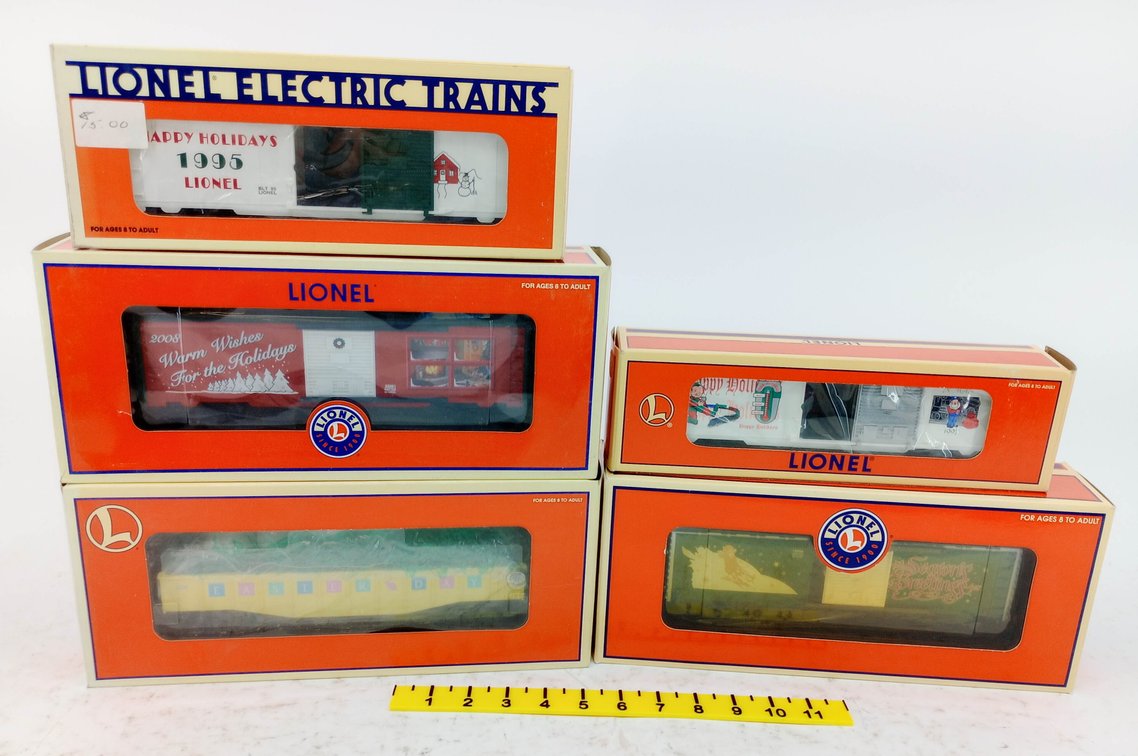 5 LIONEL O GAUGE CHRISTMAS BOXCARS & EASTER GONDOLA, 5 OBS  INV 263390332