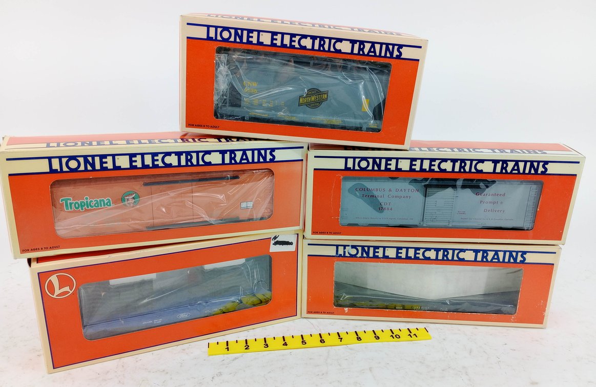 5 LIONEL O GAUGE CNW HOPPER, TROPICANA REEFER, FORD FLATCAR, CP FLATCAR & CDT BOXCAR, 5 OBS  INV 263390341