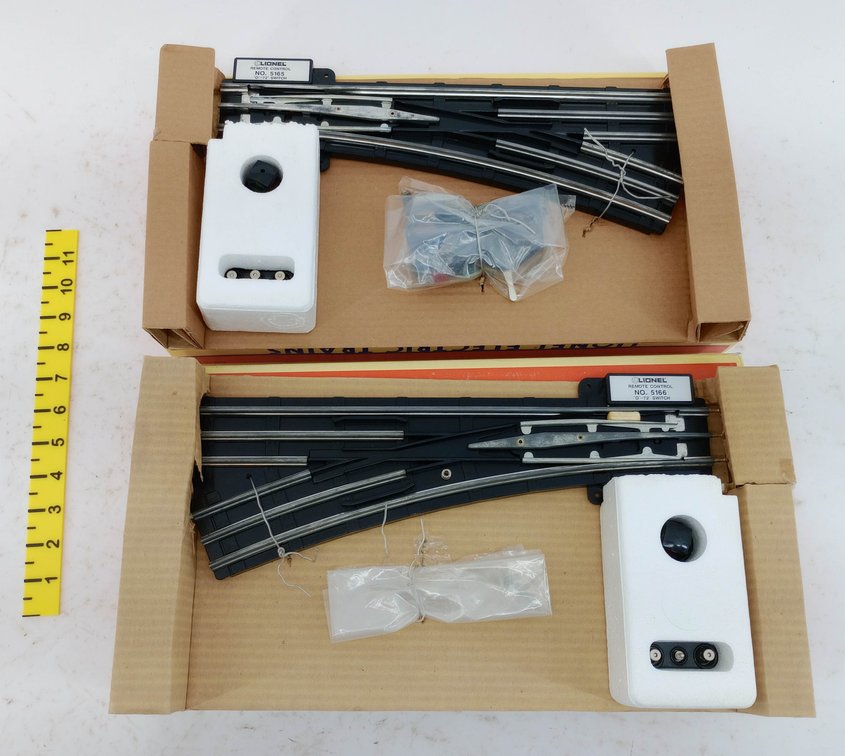 2 LIONEL 6-5165 & 6-5166 O-72 REMOTE SWITCHES, RIGHT & LEFT HAND, 2 OBS  INV 263390361