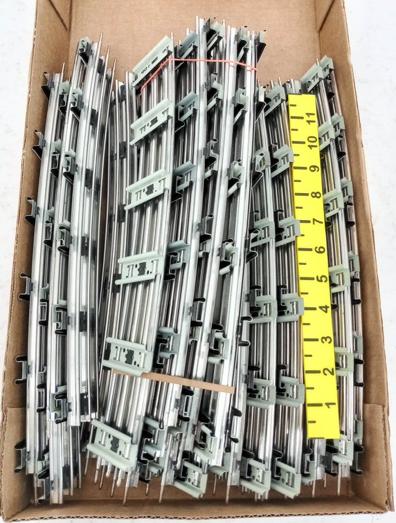 ASSORTED O GAUGE 3-RAIL CURVED & STRAIGHT TRACK SECTIONS  INV 263390365