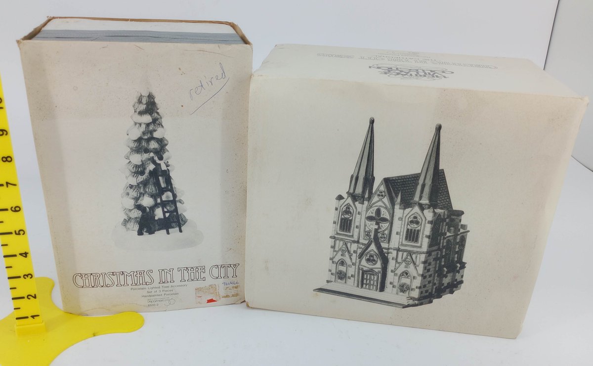 2 DEPARTMENT 56 HERITAGE VILLAGE CHRISTMAS IN THE CITY THE CATHEDRAL & LIGHTED TREE PORCELAIN 2 OB  INV 263390381