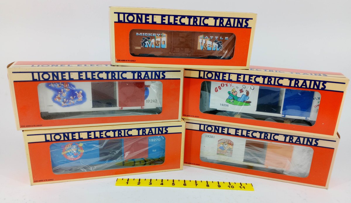 5 LIONEL DISNEY O GAUGE HI-CUBE & ANIMATED BOXCARS, 5 OBS  INV 263390404