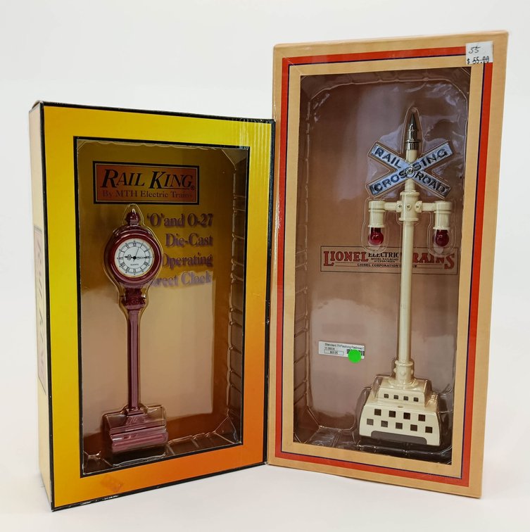 2 MTH RAIL KING STANDARD GAUGE 30-1061 STREET CLOCK & LIONEL 11-90030 NO. 79 FLASHING SIGNAL, 2 OBS  INV 263410003