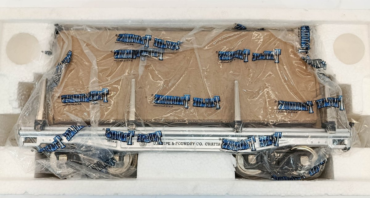 MTH TINPLATE TRADITIONS STD GAUGE 10-1158 US PIPE & FOUNDRY 200 SERIES FLAT CAR W/ PIPE LOAD, OB  INV 263410059