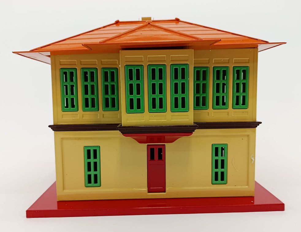 MTH 10-4036 #437 CREAM & ORANGE SWITCH TOWER, STD GAUGE, OB  INV 263410074