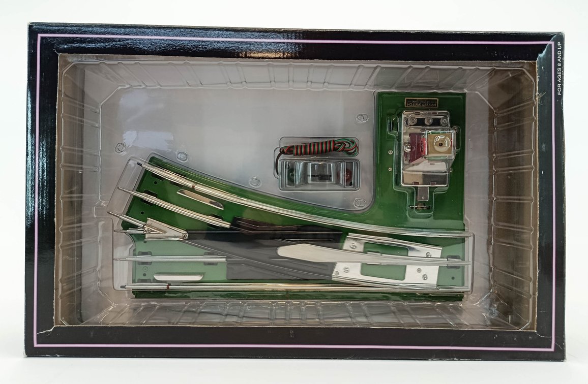 MTH 10-4003 TINPLATE TRADITIONS STANDARD GAUGE WIDE RADIUS RIGHT SWITCH, OB  INV 263410084