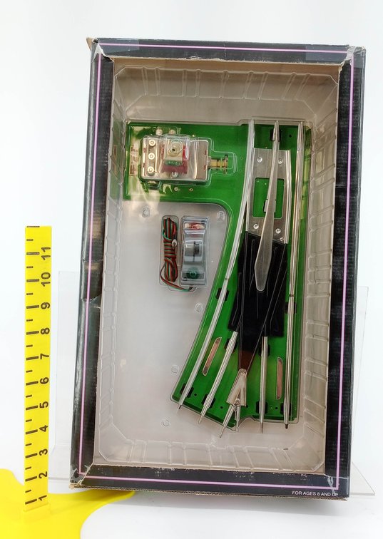 MTH 10-4003 TINPLATE TRADITIONS STANDARD GAUGE WIDE RADIUS RIGHT SWITCH, OB  INV 263410085