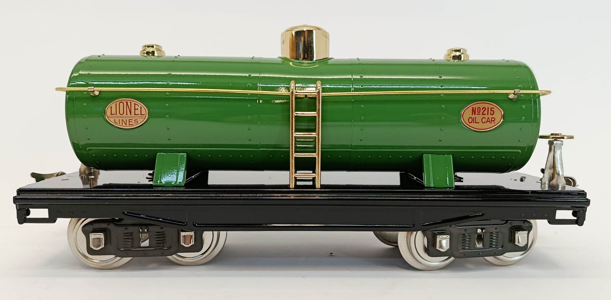 LIONEL STD GAUGE 215 LIONEL LINES PEA GREEN OIL CAR, SHIPPING BOX  INV 263410135