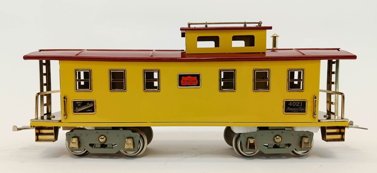 AMERICAN FLYER STD GAUGE 4021 YELLOW & MAROON CABOOSE, OB  INV 263410243