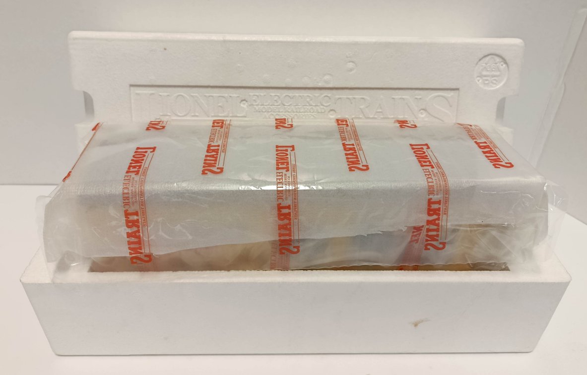 LIONEL 11-30107 NO. 214R ALTOONA 36 LAGER STANDARD GAUGE REFRIGERATOR CAR, OB  INV 263410273
