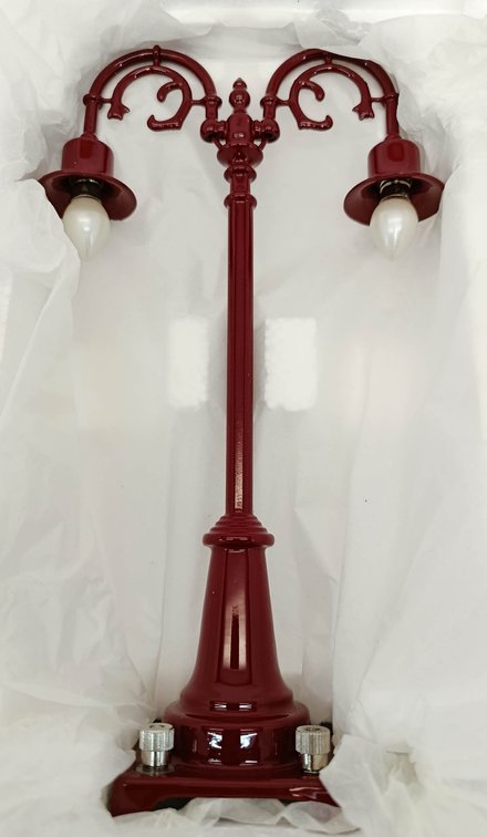 4 MTH NO. 54 METAL LAMP POST MT-1019 MAROON & MT-1020 GREEN, 2 OBS  INV 263410290