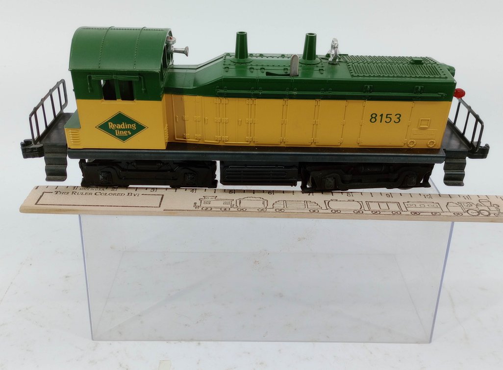 LIONEL O GAUGE 8153 READING LINES NW2 SWITCHER DIESEL LOCOMOTIVE  INV 260390039