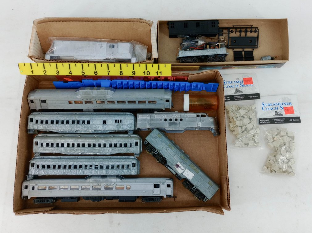 ASSORTED READING COMPANY HO PASSENGER CAR SHELLS, PALACE CAR COACH SEATS & LOCO KIT SOME OBS NNC  INV 262330085