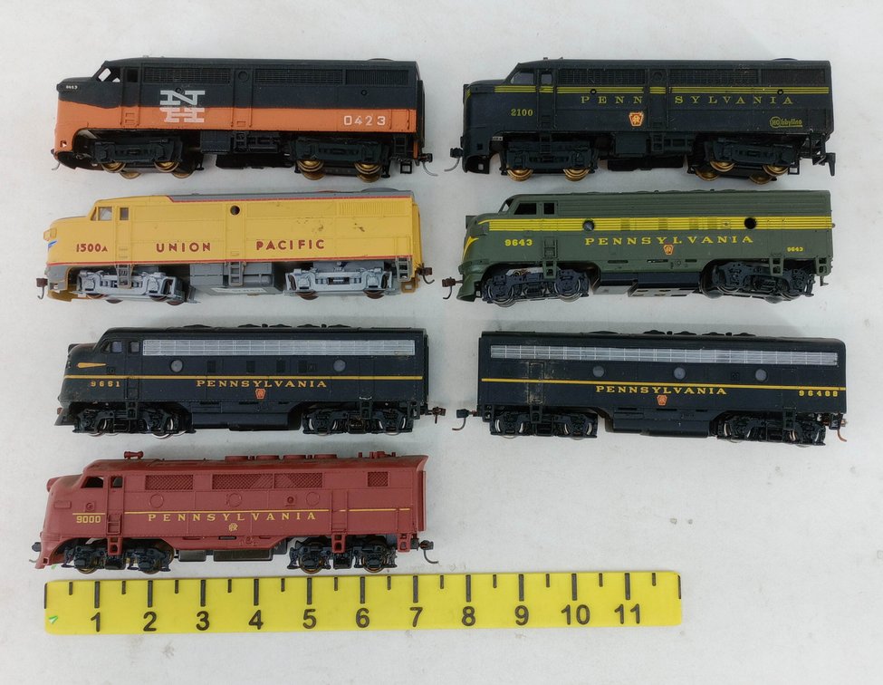 7 HOBBYLINE PENNSYLVANIA UNION PACIFIC & NEW HAVEN HO DIESEL LOCOMOTIVE SHELLS  INV 262330086