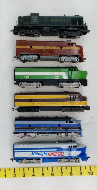 6 HO DIESEL LOCOMOTIVES MIDNIGHT SPECIAL, B&O, ILLINOIS CENTRAL, BURLINGTON NORTHERN, PENNSYLVANIA, READING  INV 262330098